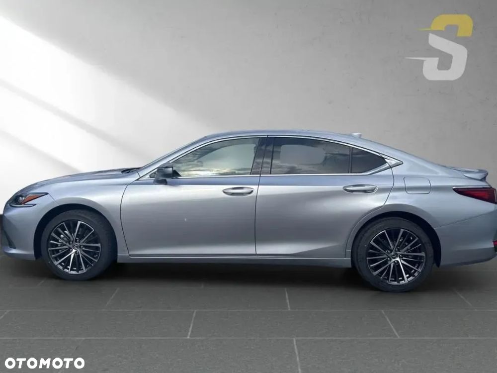 Lexus ES 300h Business Edition - 3