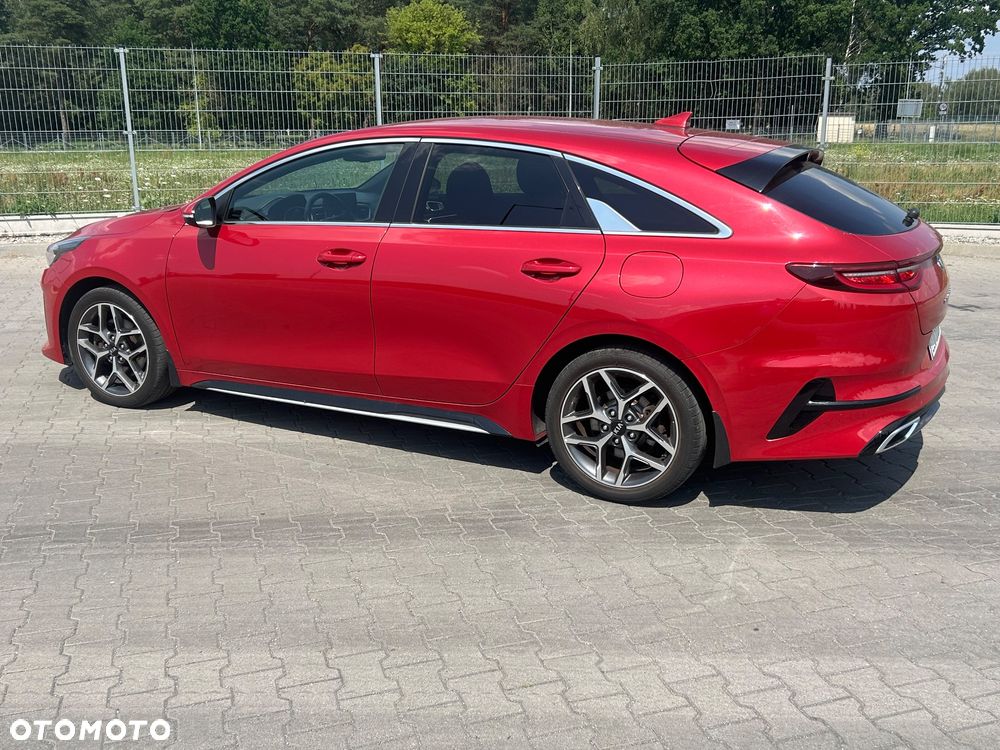 Kia ProCeed - 14