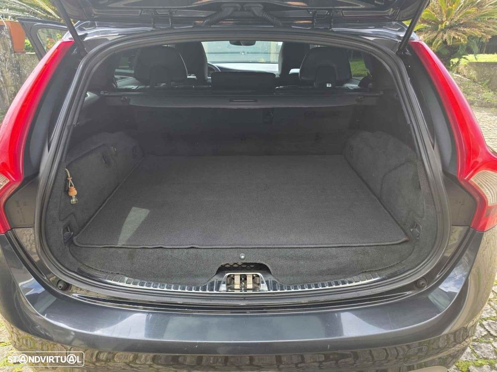 Volvo V60 D6 Twin Engine Geartronic RDesign - 30