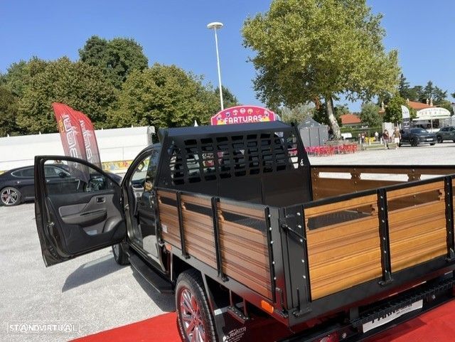 Mitsubishi L200 2.3 DI-D Club Invite Strakar Look 4WD - 9