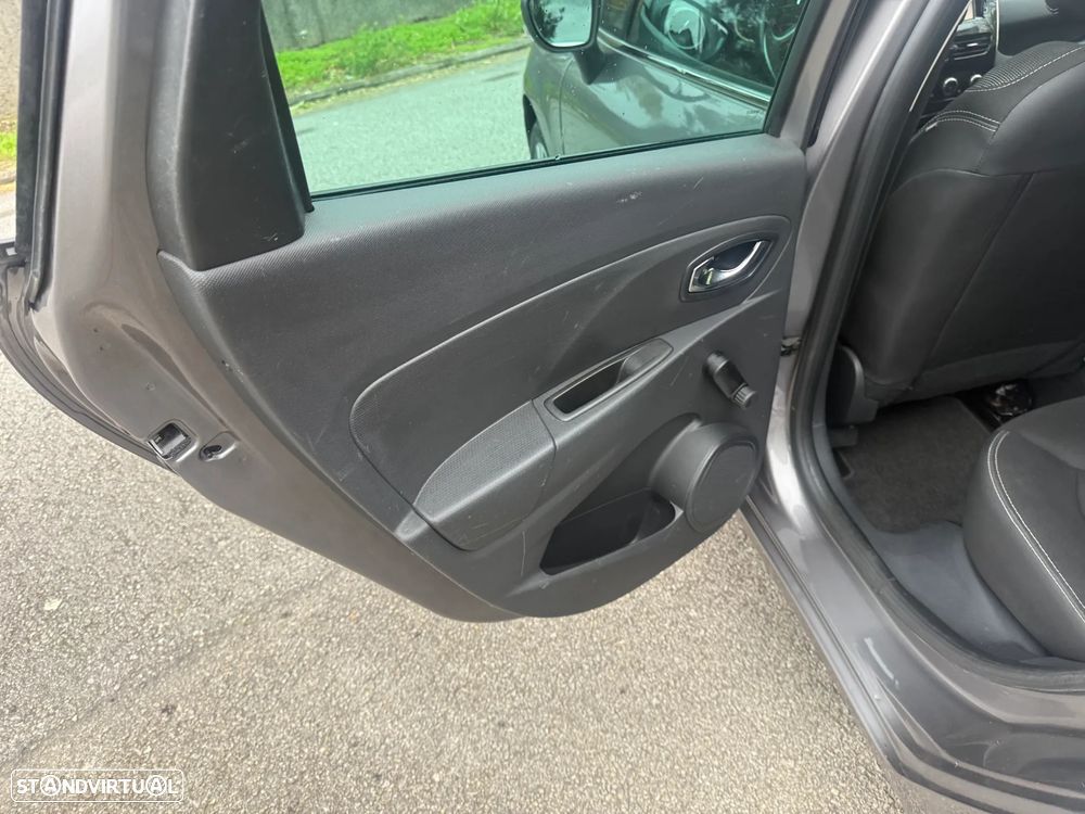 Renault Clio Sport Tourer 0.9 TCE Dynamique S - 11