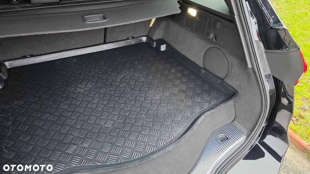 Ford Mondeo SW 2.0 Ti-VCT ST-Line - 39