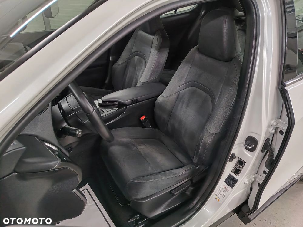 Lexus UX 250h Elegance 2WD - 20