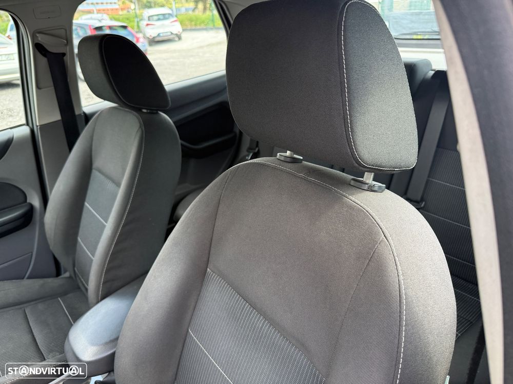 Ford Focus 1.6 TDCi Titanium - 29