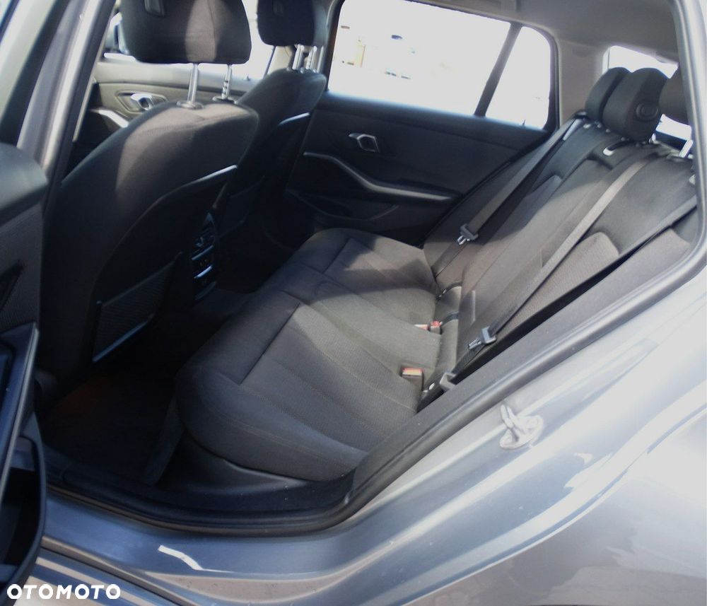 BMW Seria 3 - 11