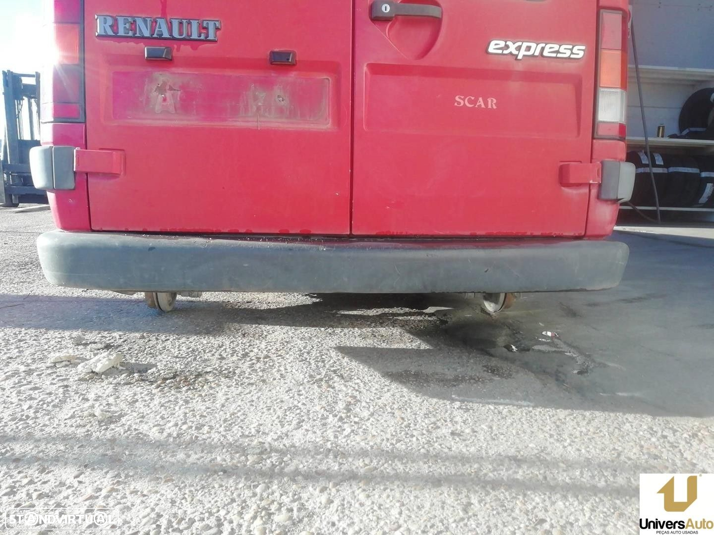 PARA-CHOQUES TRASEIRO RENAULT EXPRESS FURGÃO 1992 - - 3