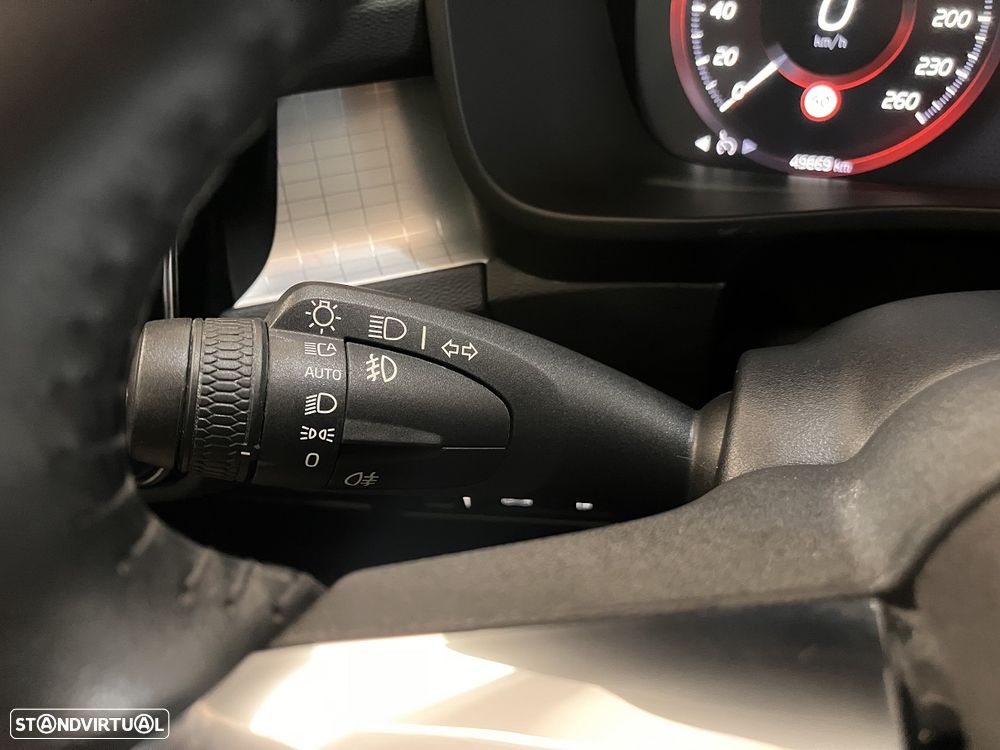 Volvo XC 40 1.5 T5 PHEV Momentum - 13
