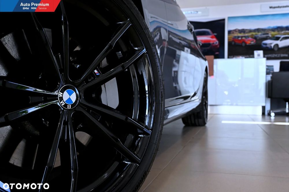 BMW Seria 3 330i xDrive M Sport - 24
