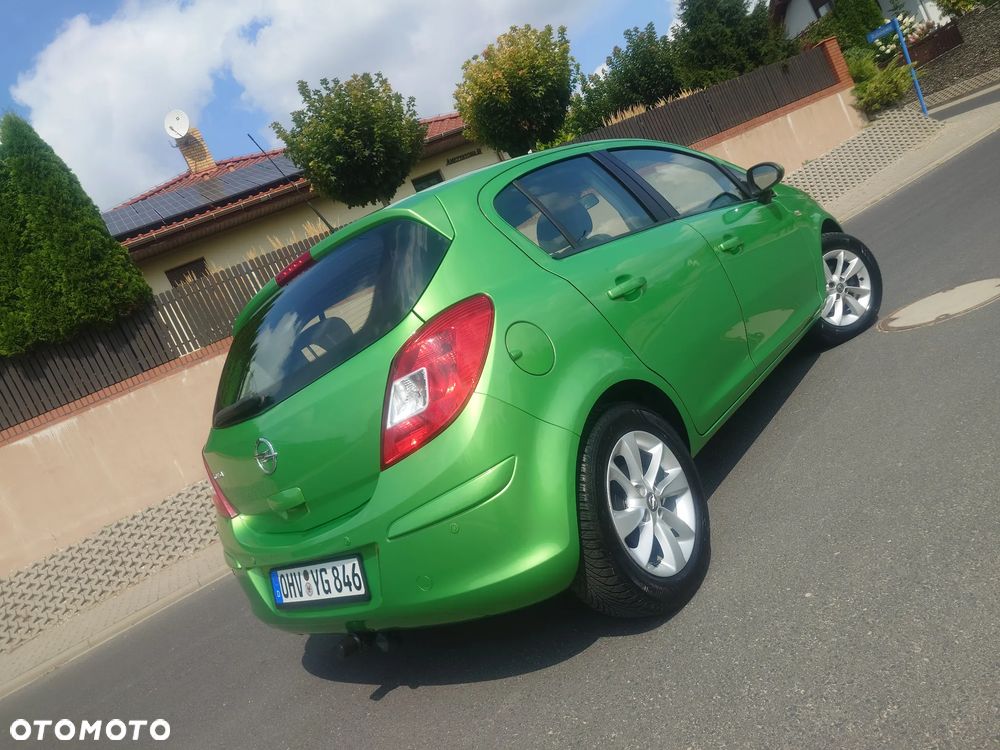 Opel Corsa 1.2 16V Enjoy - 4