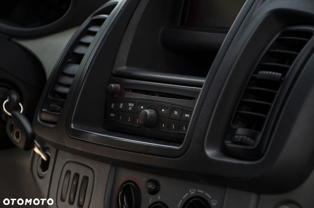 Renault TRAFIC LONG - 29