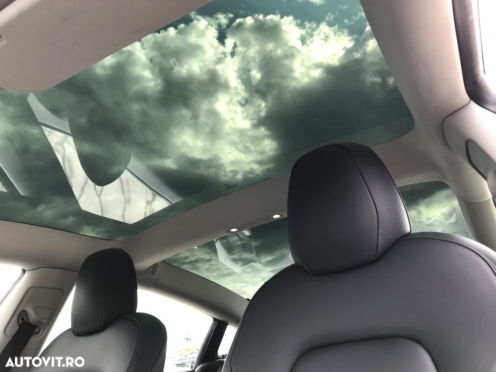 Tesla Model 3 RWD - 7