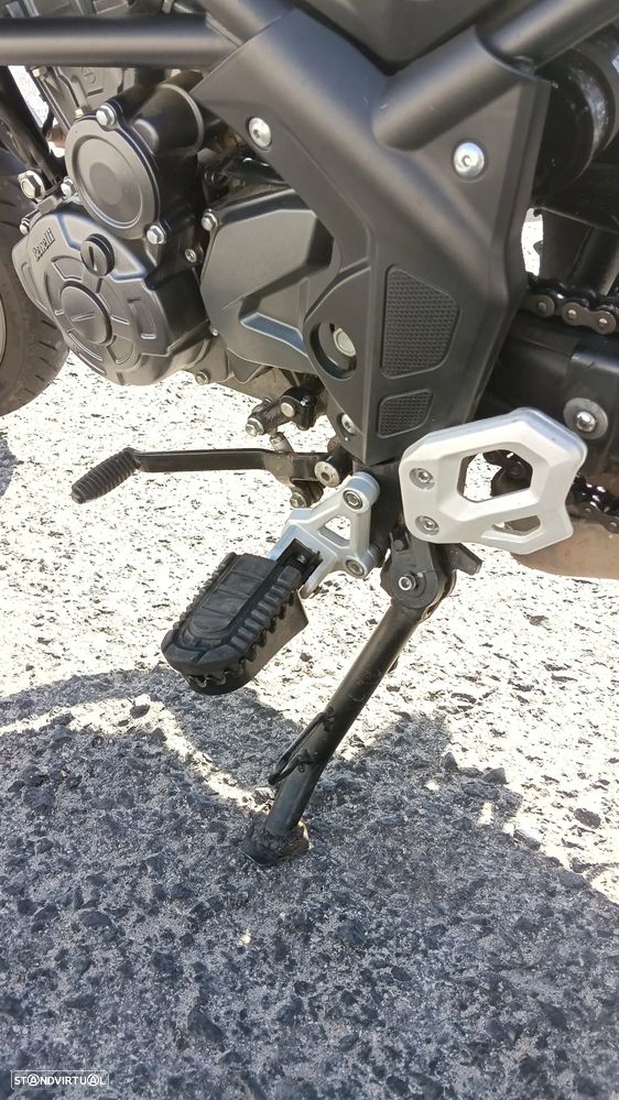 Benelli TRK 251 - 6