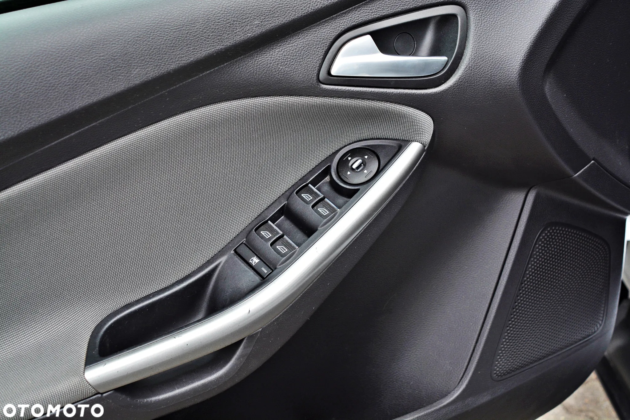 Ford Focus 1.6 Trend - 28