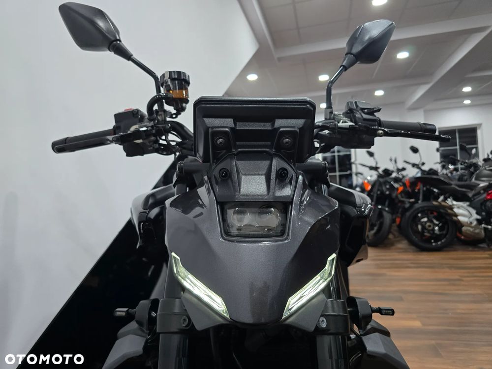 Yamaha MT - 9