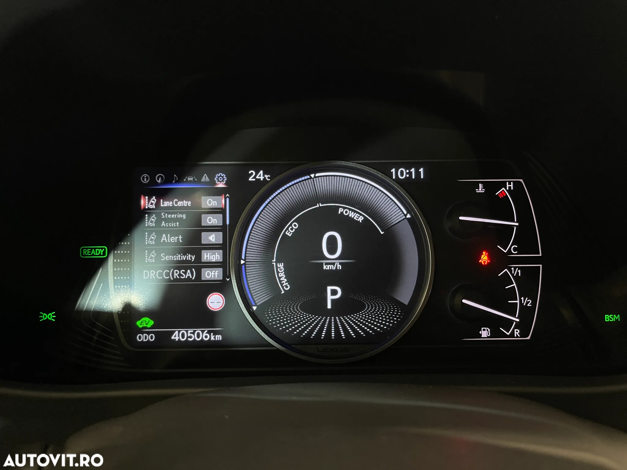 Lexus UX 250h (E-FOUR) Luxury Line - 26