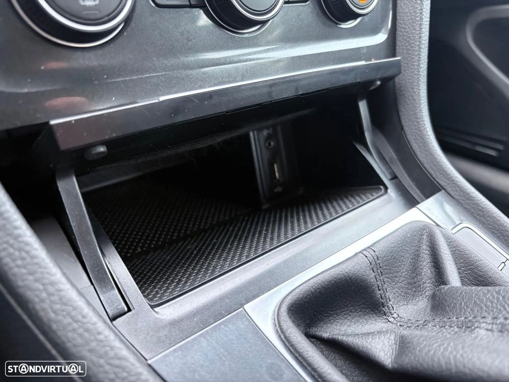 VW Golf 1.0 TSI Confortline - 50