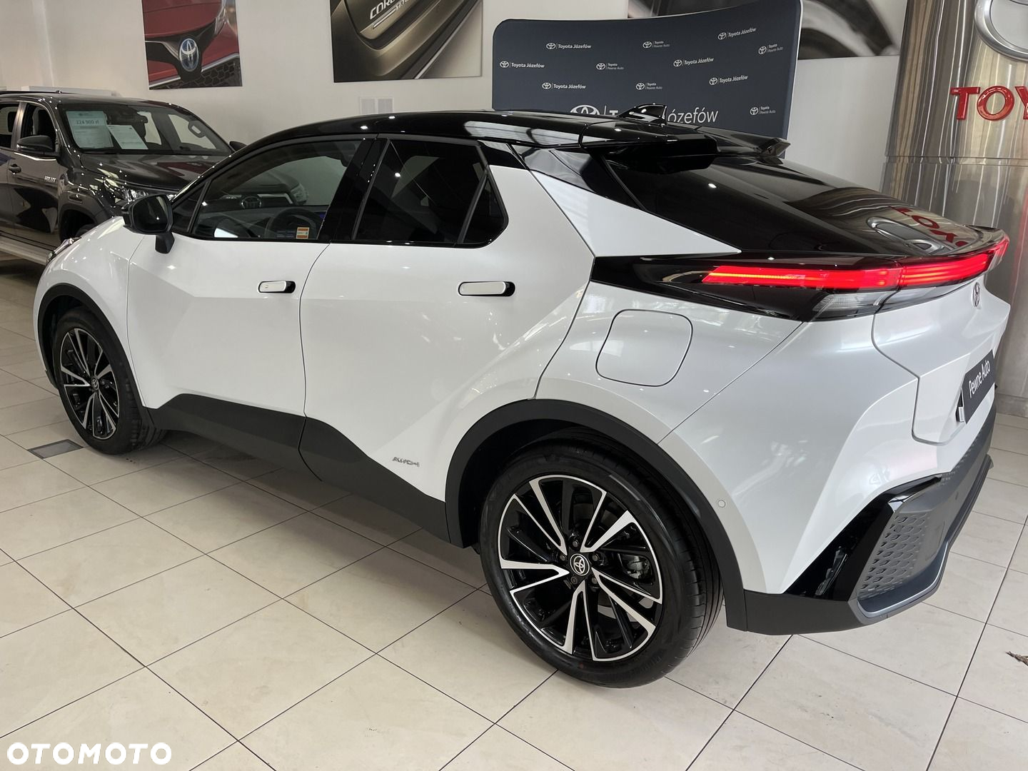 Toyota C-HR 2.0 Hybrid Dynamic Force Executive AWD - 4