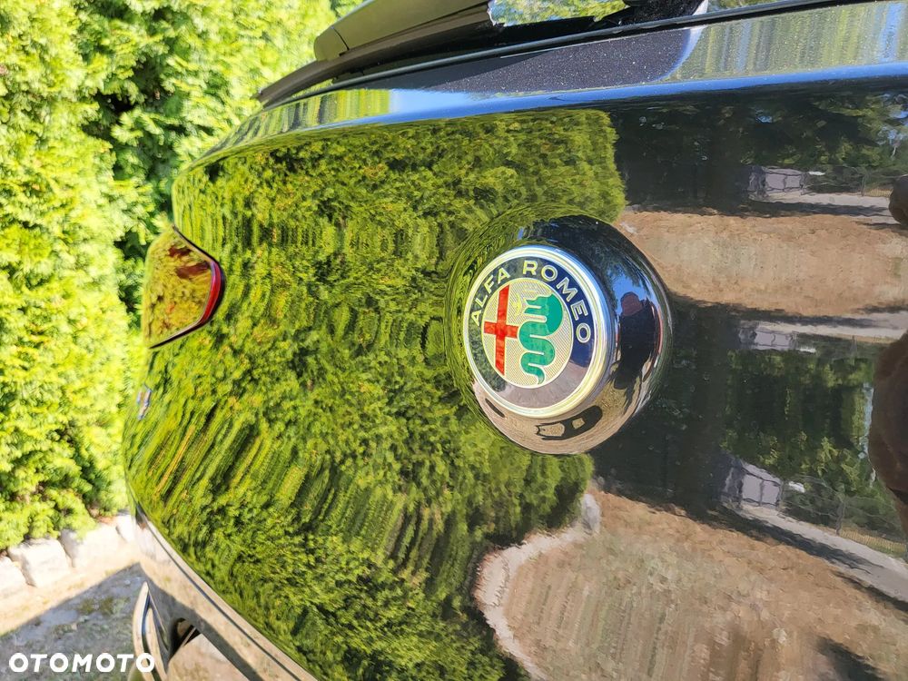 Alfa Romeo Stelvio 2.0 Turbo 16V AT8-Q4 First Edition - 31