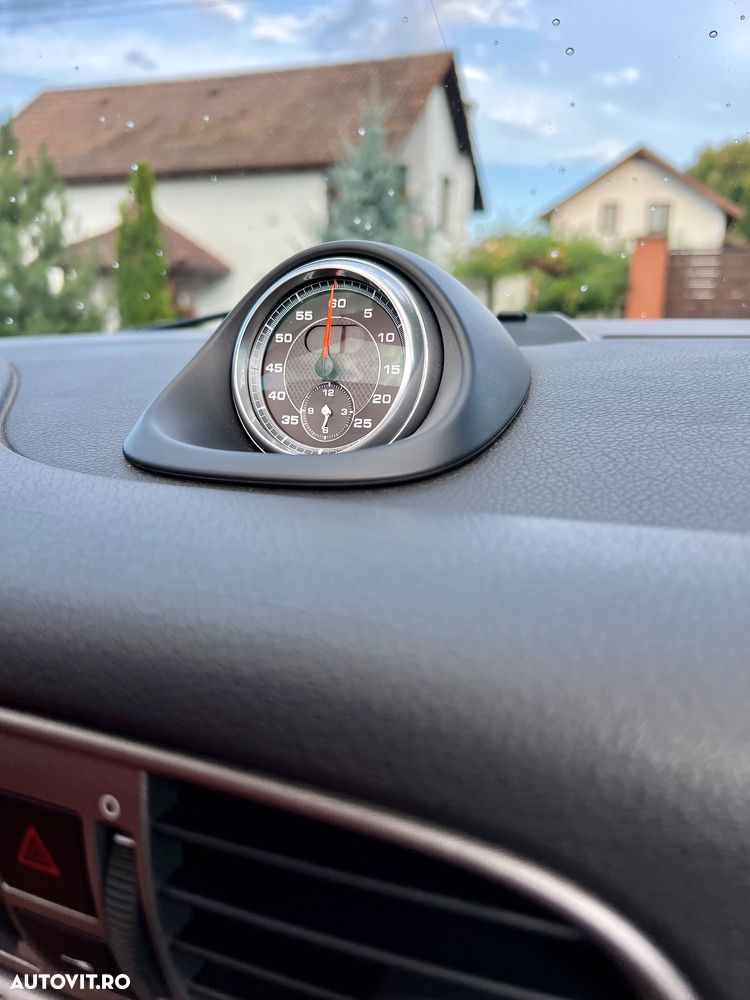 Porsche 911 Carrera - 25