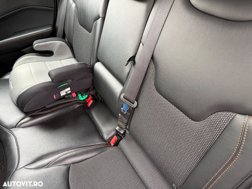 Jeep Compass 2.0 M-Jet 4x4 AT Limited - 12