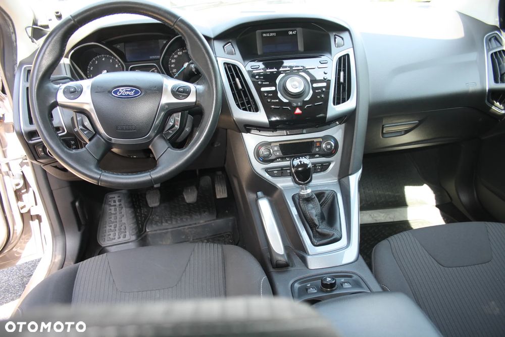 Ford Focus SW 1.6 EcoBoost S&S Titanium - 10
