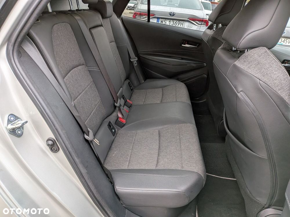 Toyota Corolla 2.0 Hybrid Style - 36