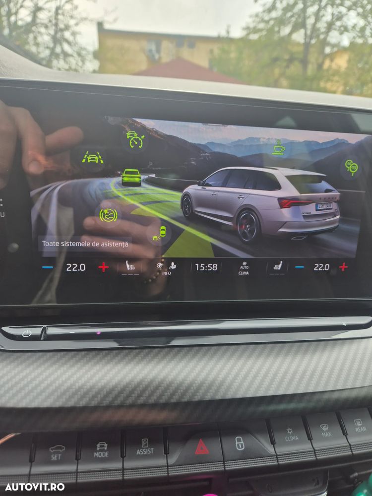 Skoda Octavia 2.0 TDI DSG RS - 12