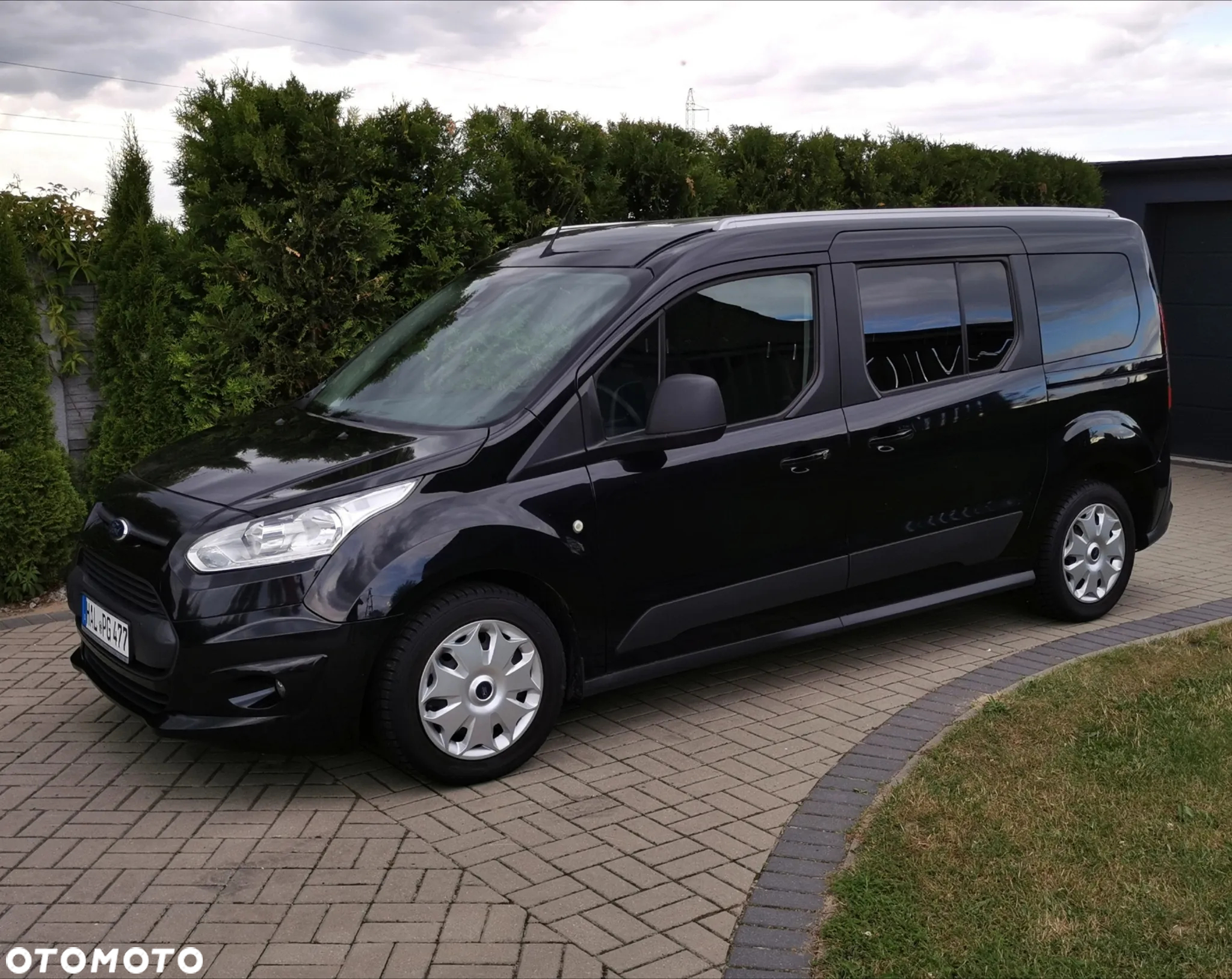 Ford Tourneo Connect Grand - 16