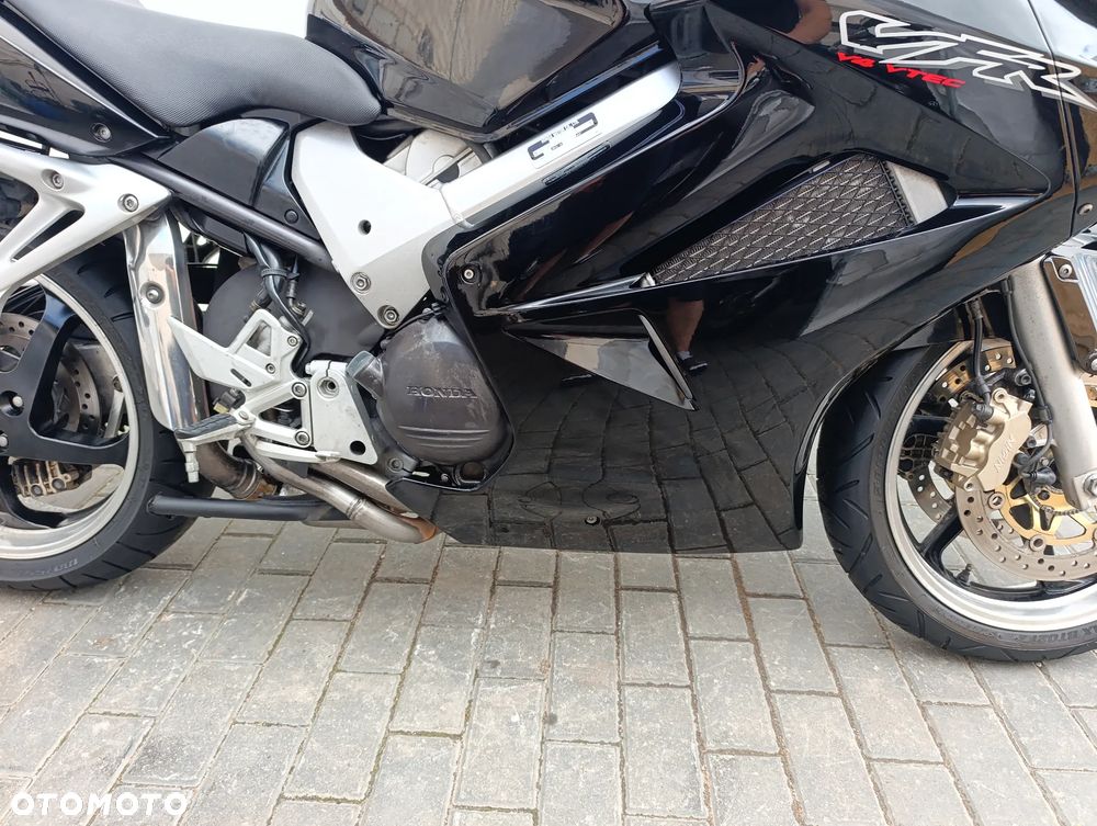 Honda VFR - 26