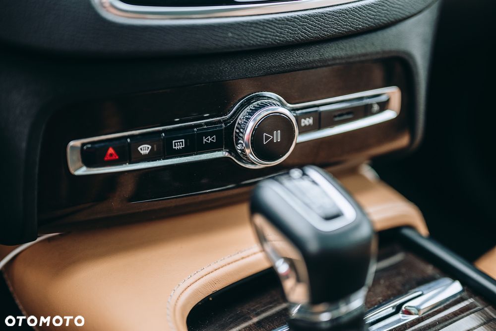 Volvo XC 90 T6 AWD Momentum 7os - 22