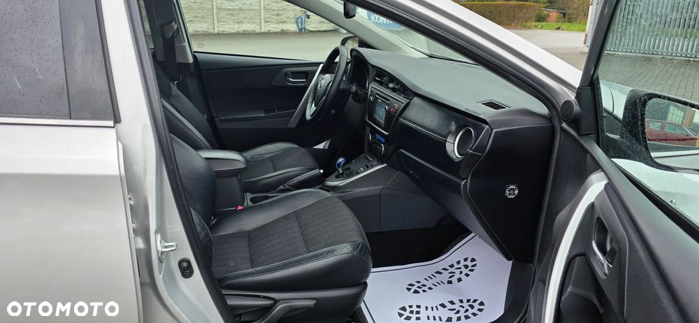 Toyota Auris 1.8 HSD Luna - 18