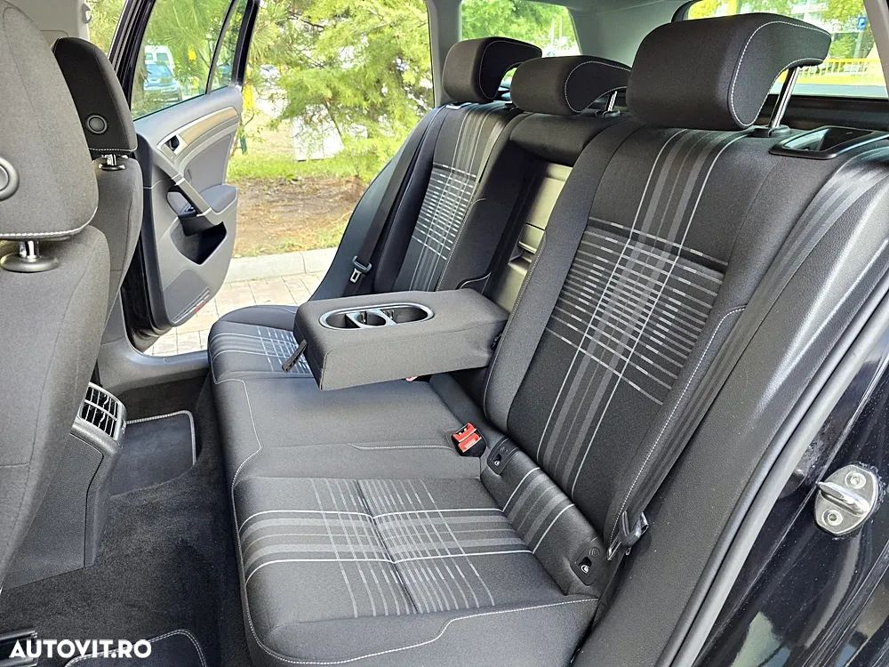 Volkswagen Golf 1.6 TDI BlueMotion Technology DSG Lounge - 8