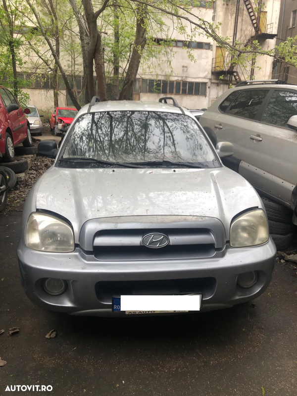 Dezmembrez Hyundai Santa Fe 2005 gri 2.0 CRDI