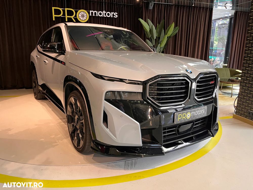 BMW XM - 5