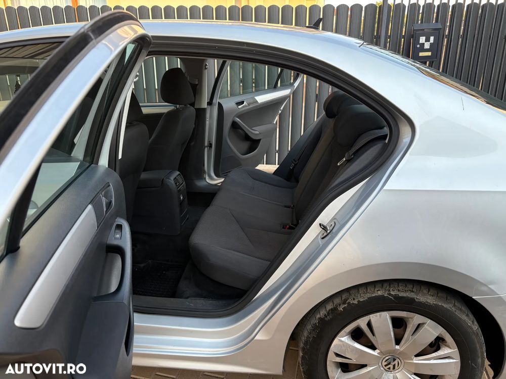 Volkswagen Jetta 1.6 TDI DPF Trendline - 7