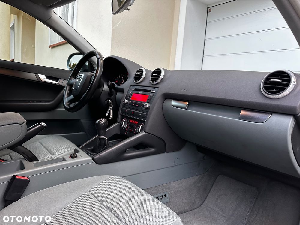 Audi A3 Sportback 1.8 TFSI Attraction - 22