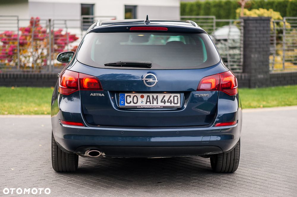 Opel Astra 1.6 T Cosmo - 37