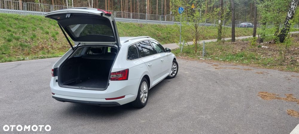 Skoda Superb 2.0 TDI Active DSG - 5