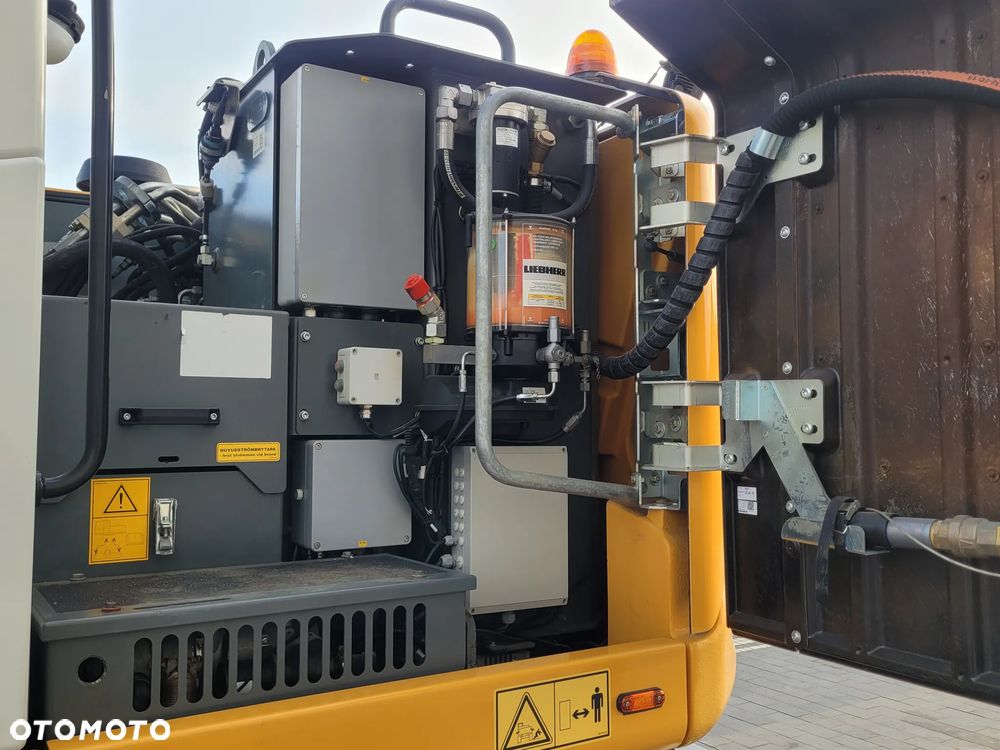 Liebherr A918 compact / ROTOTILT ze szczypcami / 7800h / bez AdBlue i DPF / - 20