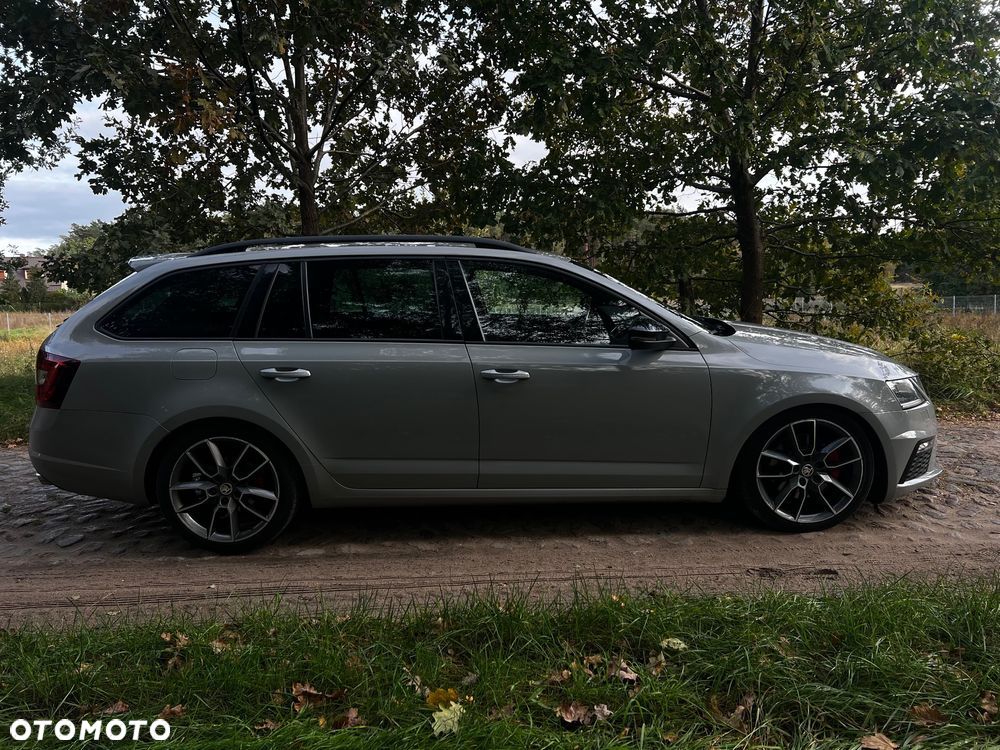 Skoda Octavia 2.0 TDI RS DSG - 6