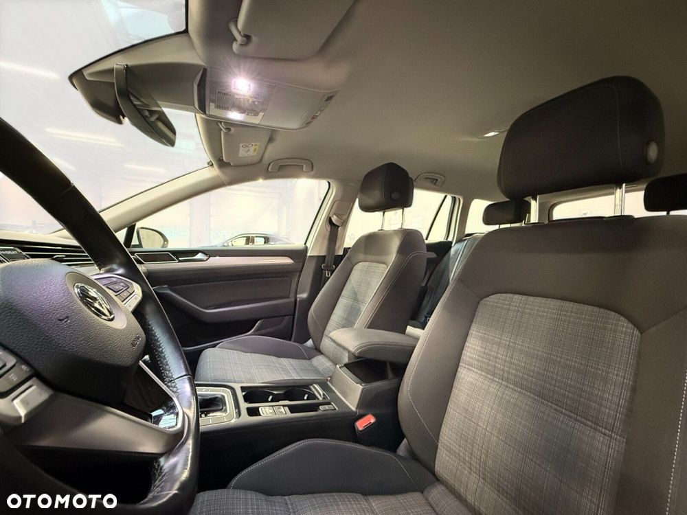 Volkswagen Passat 2.0 TDI EVO Business DSG - 18