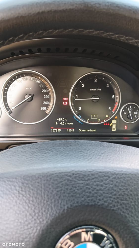 BMW Seria 5 525d xDrive - 24