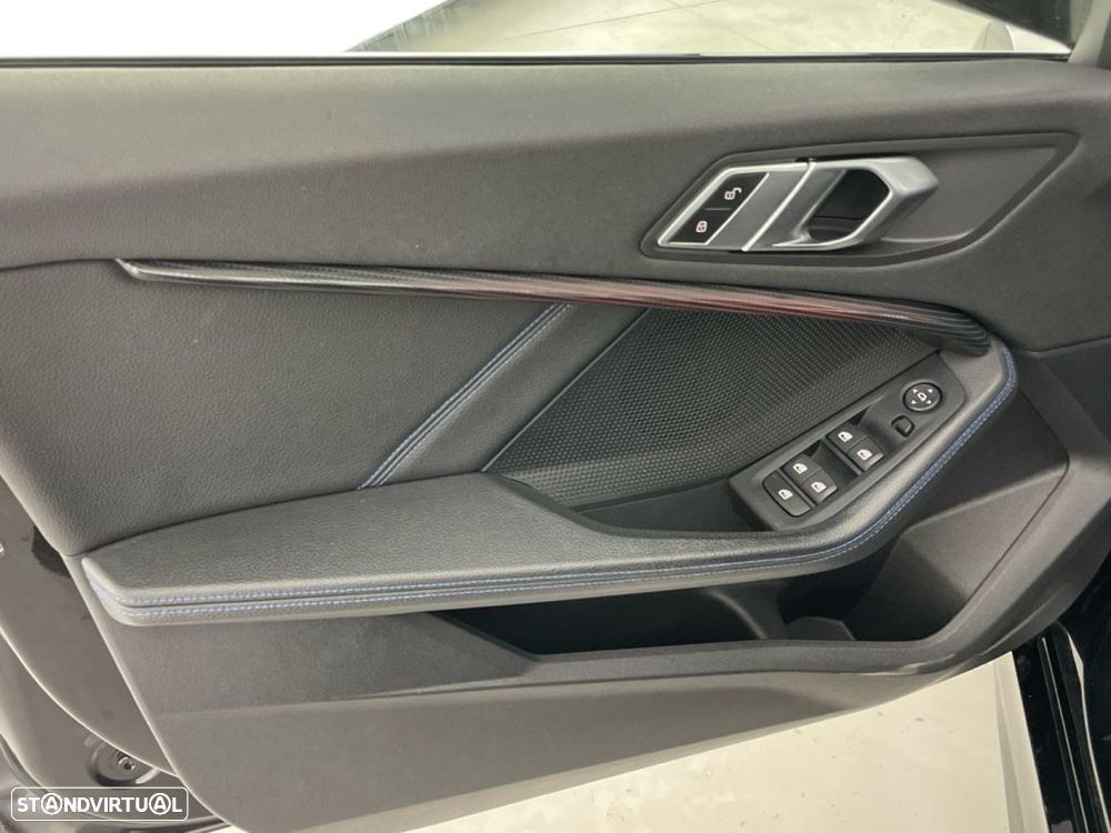 BMW 118 i Pack Desportivo M Auto - 16