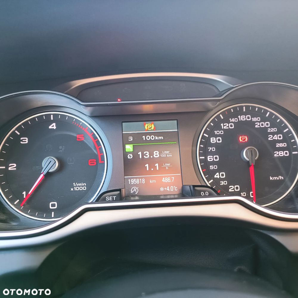 Audi A4 Avant 2.0 TDI DPF quattro S line Sportpaket - 11