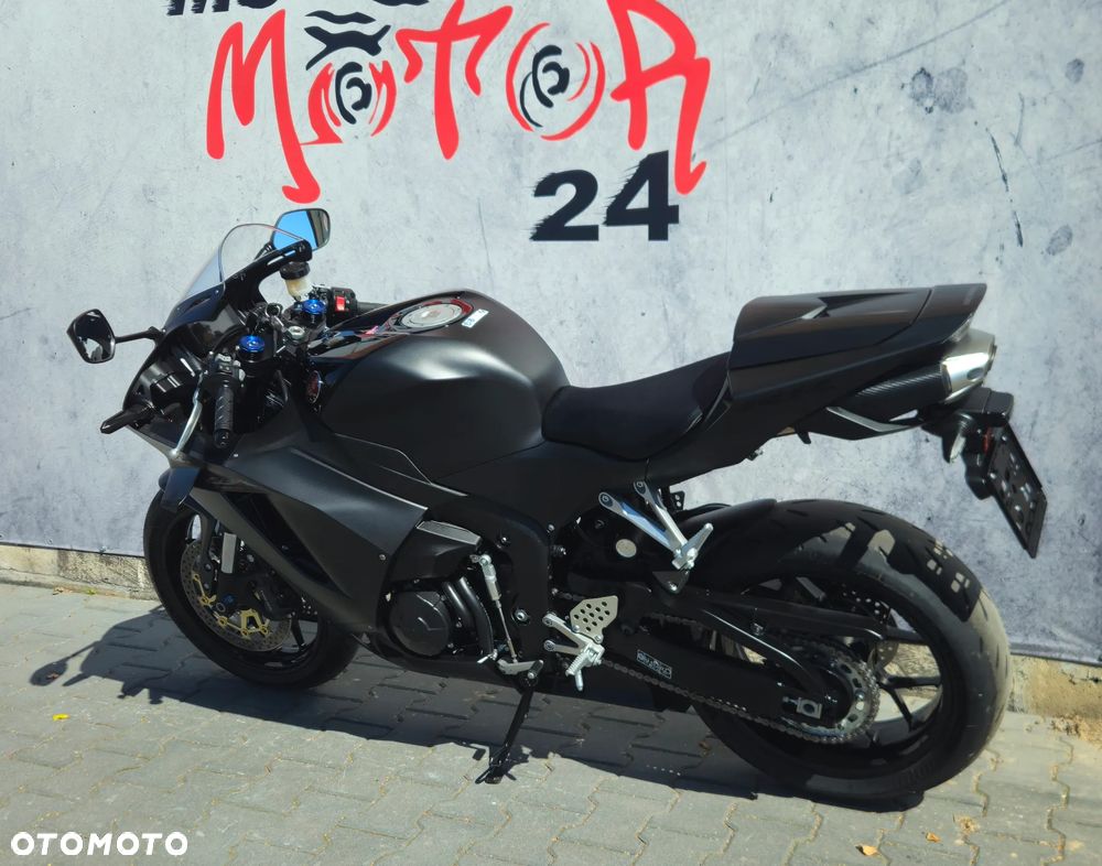 Honda CBR - 7