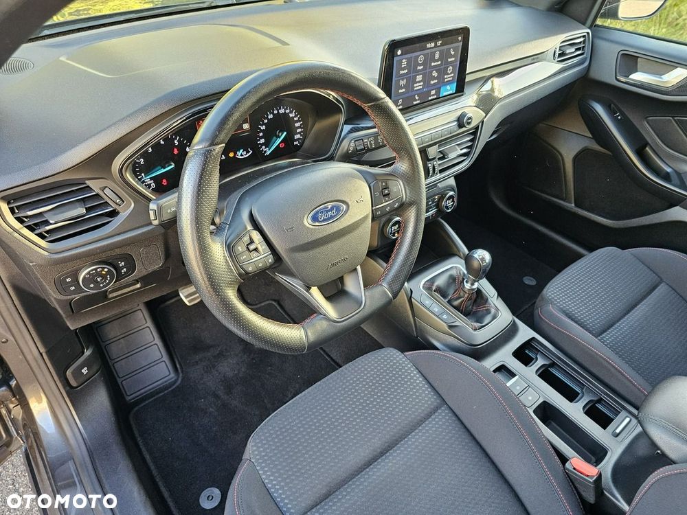 Ford Focus - 23