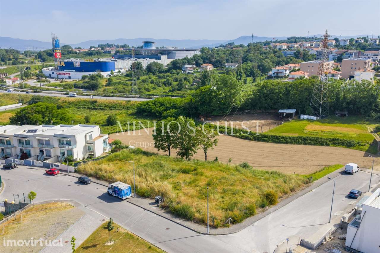 Loteamento composto por 5 lotes p/ construção moradias - Dume (Nova Ar - Grande imagem: 2/17