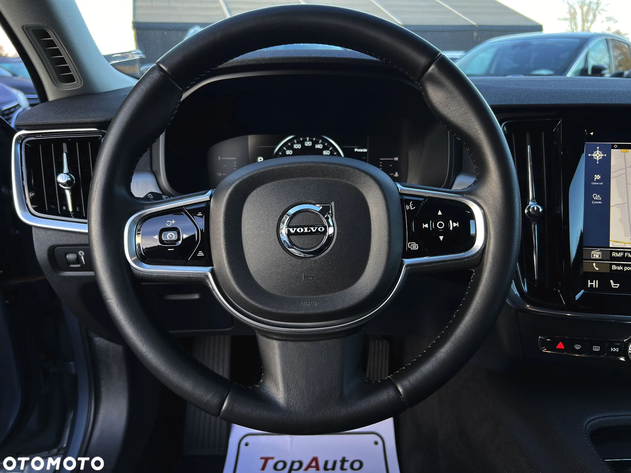 Volvo V90 D4 Momentum Pro - 21