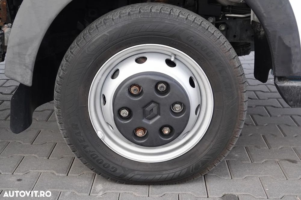 Renault MAXITY 140 / BALATĂ / DOUĂ TRANSPORTURI / MANUALĂ / 3 LOCURI / - 19