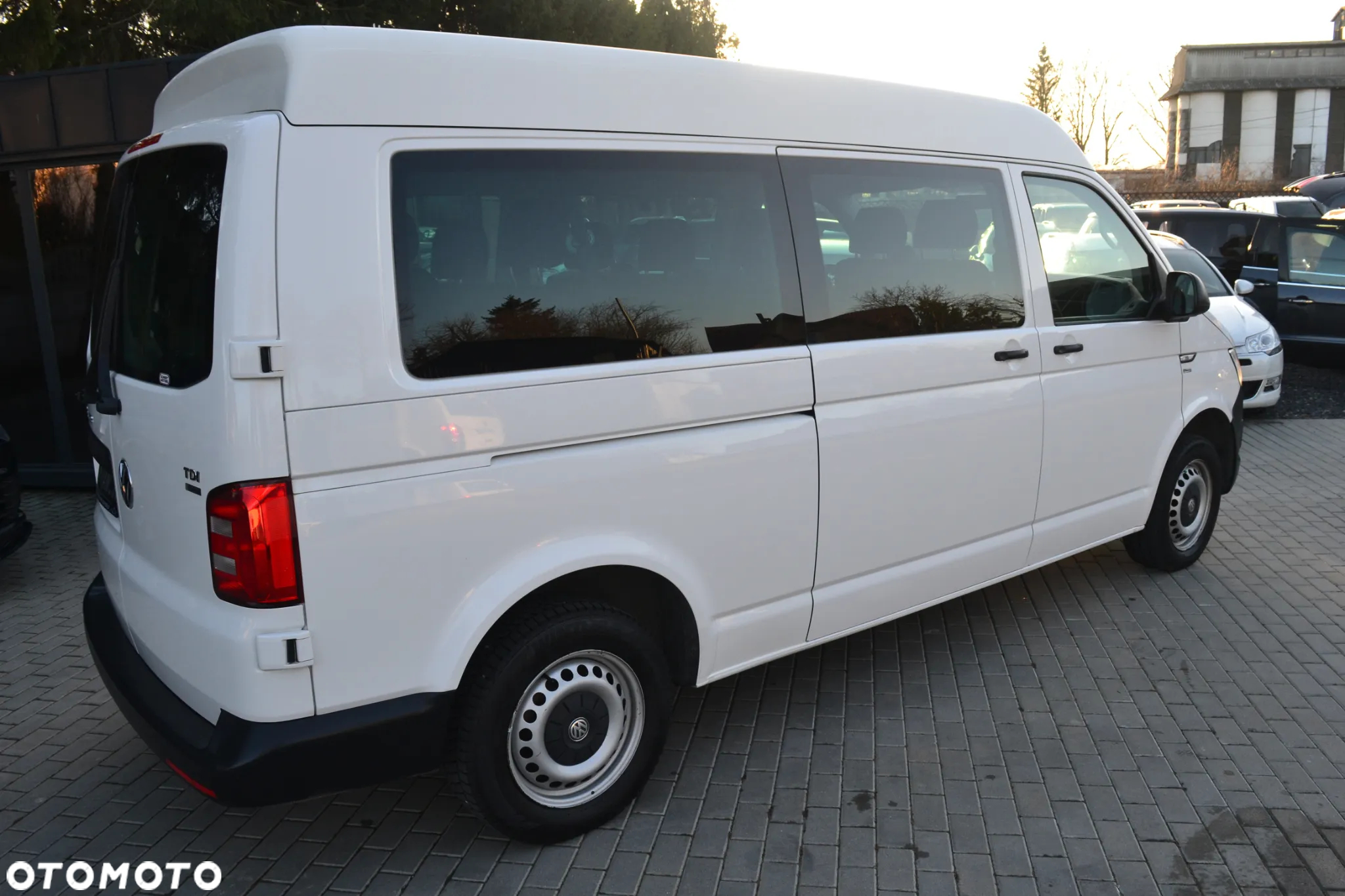 Volkswagen Transporter - 24